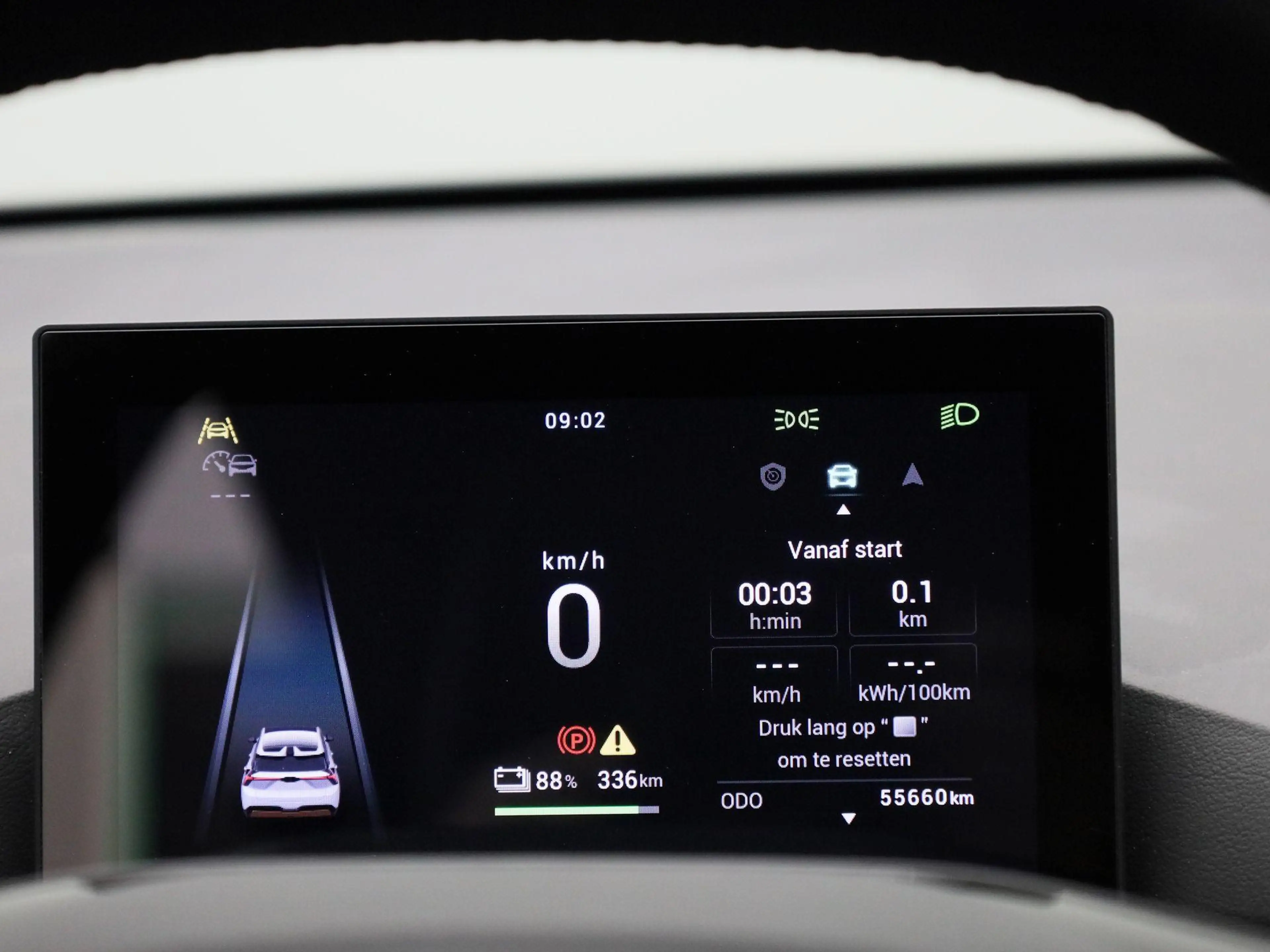 MG MG4 Electric Luxury 64 kWh | WLTP 435 KM | Navi | ACC — photo 9