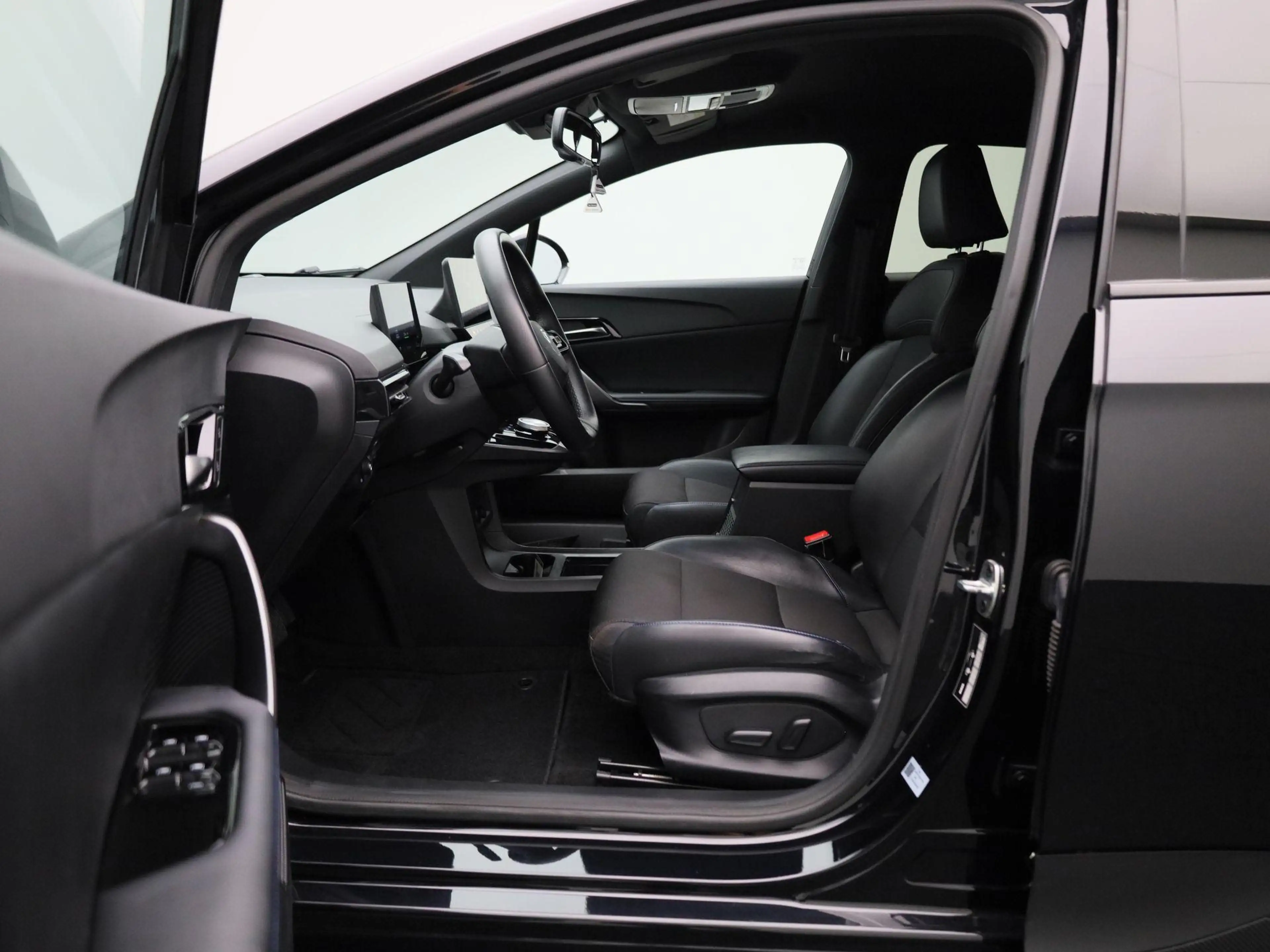 MG MG4 Electric Luxury 64 kWh | WLTP 435 KM | Navi | ACC — photo 10