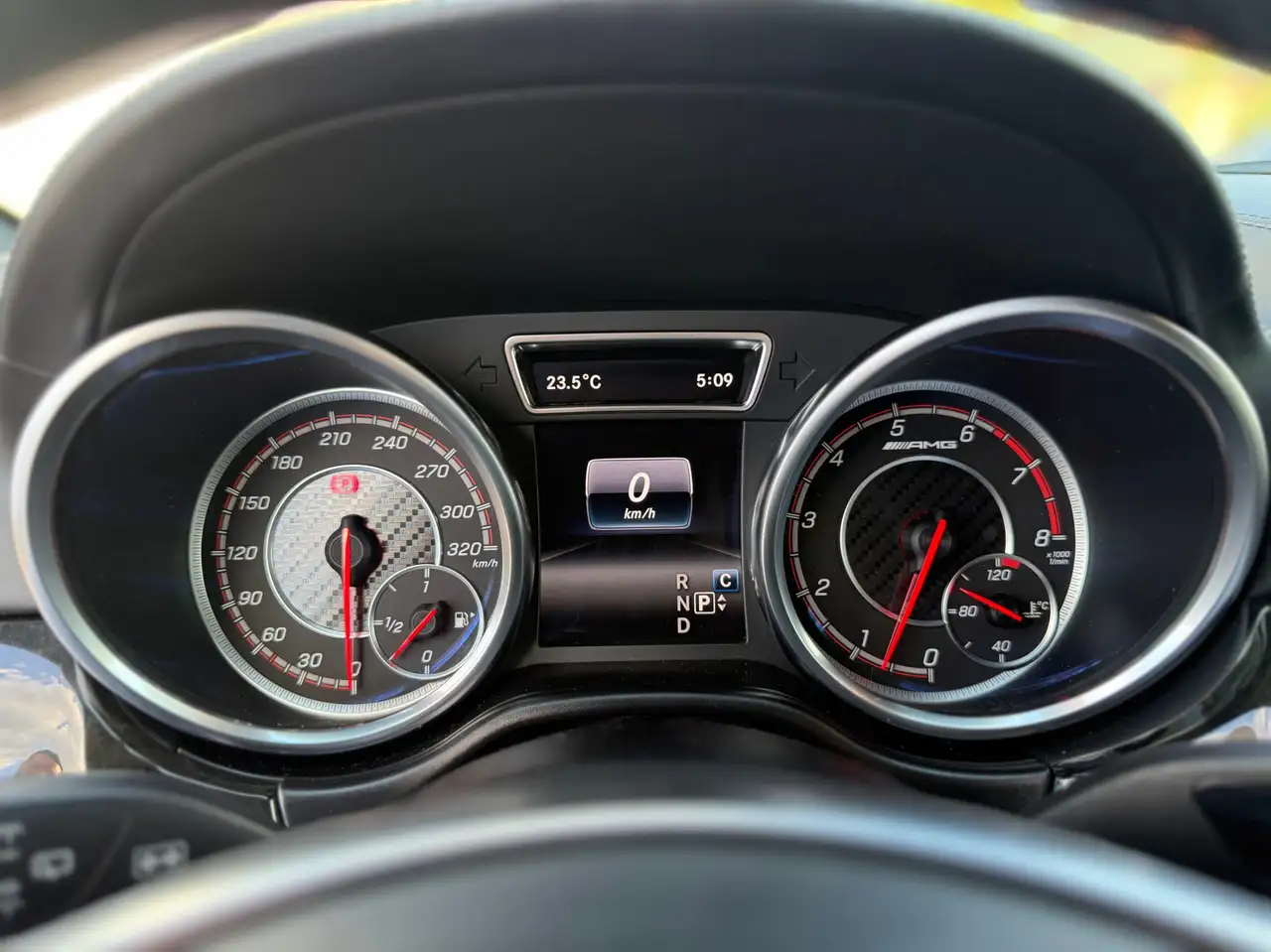 Mercedes-Benz GLS снимка Mercedes-Benz GLS