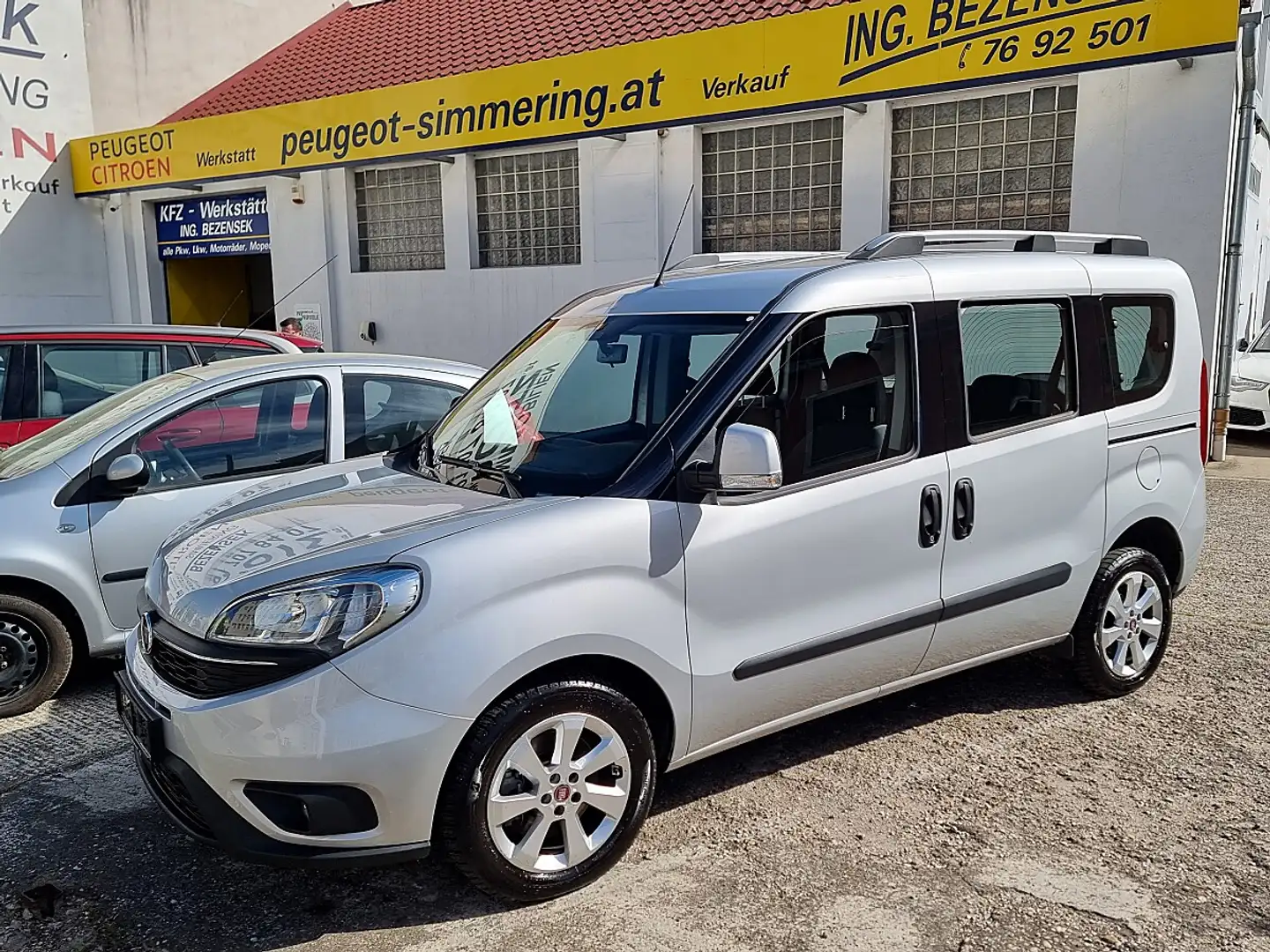 Fiat Doblo 1,6 SX Multijet Start&Stop 105 Silber - 2
