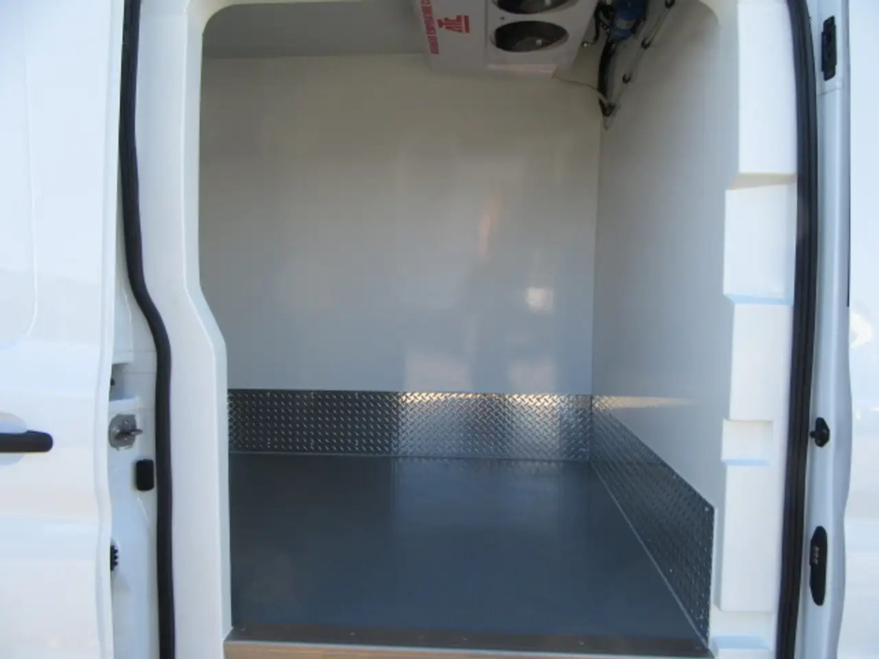 Ford Transit photo Ford Transit