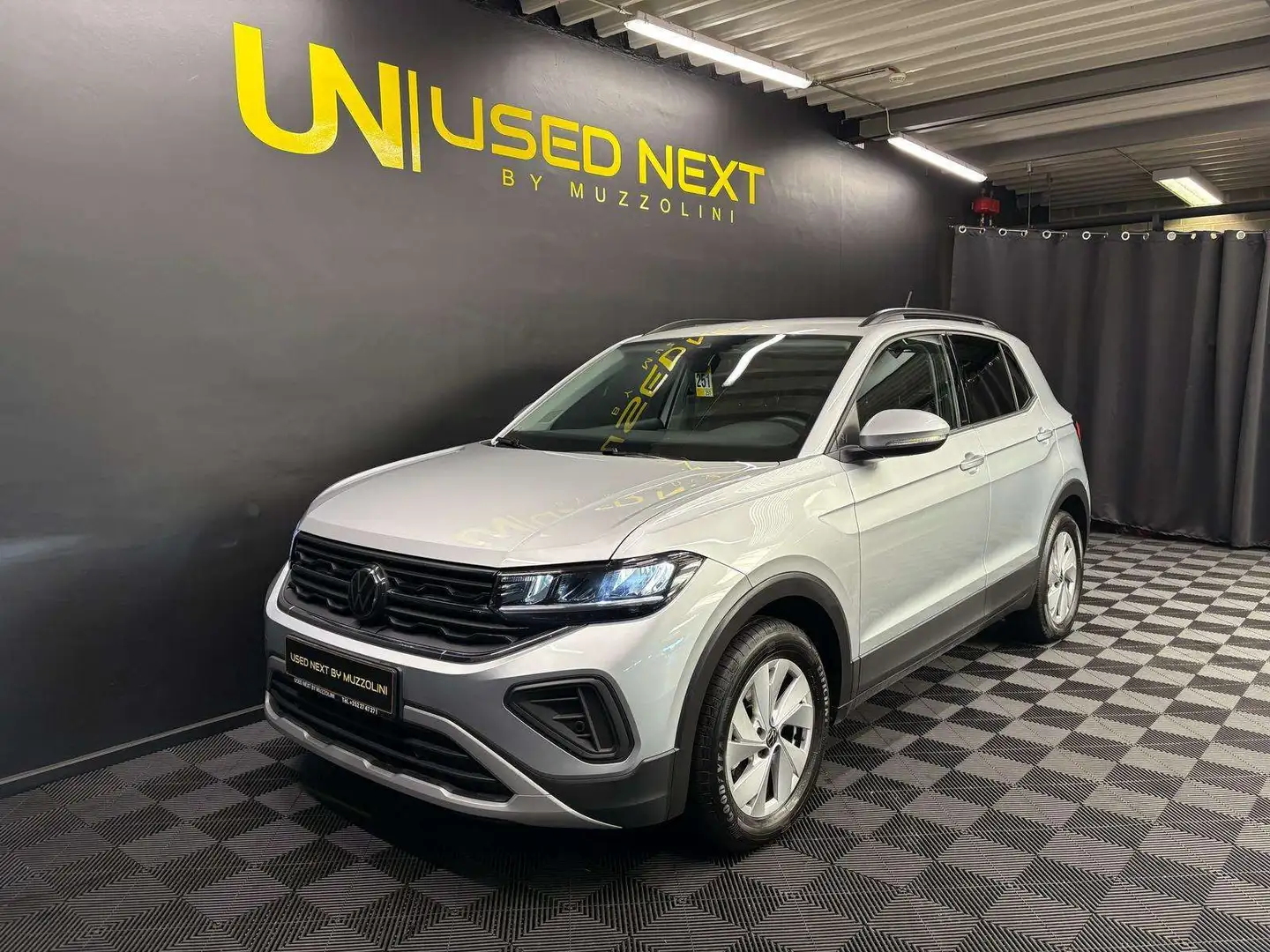 Volkswagen T-Cross Life 1.0 TSI 115cv DSG7 Zilver - 1