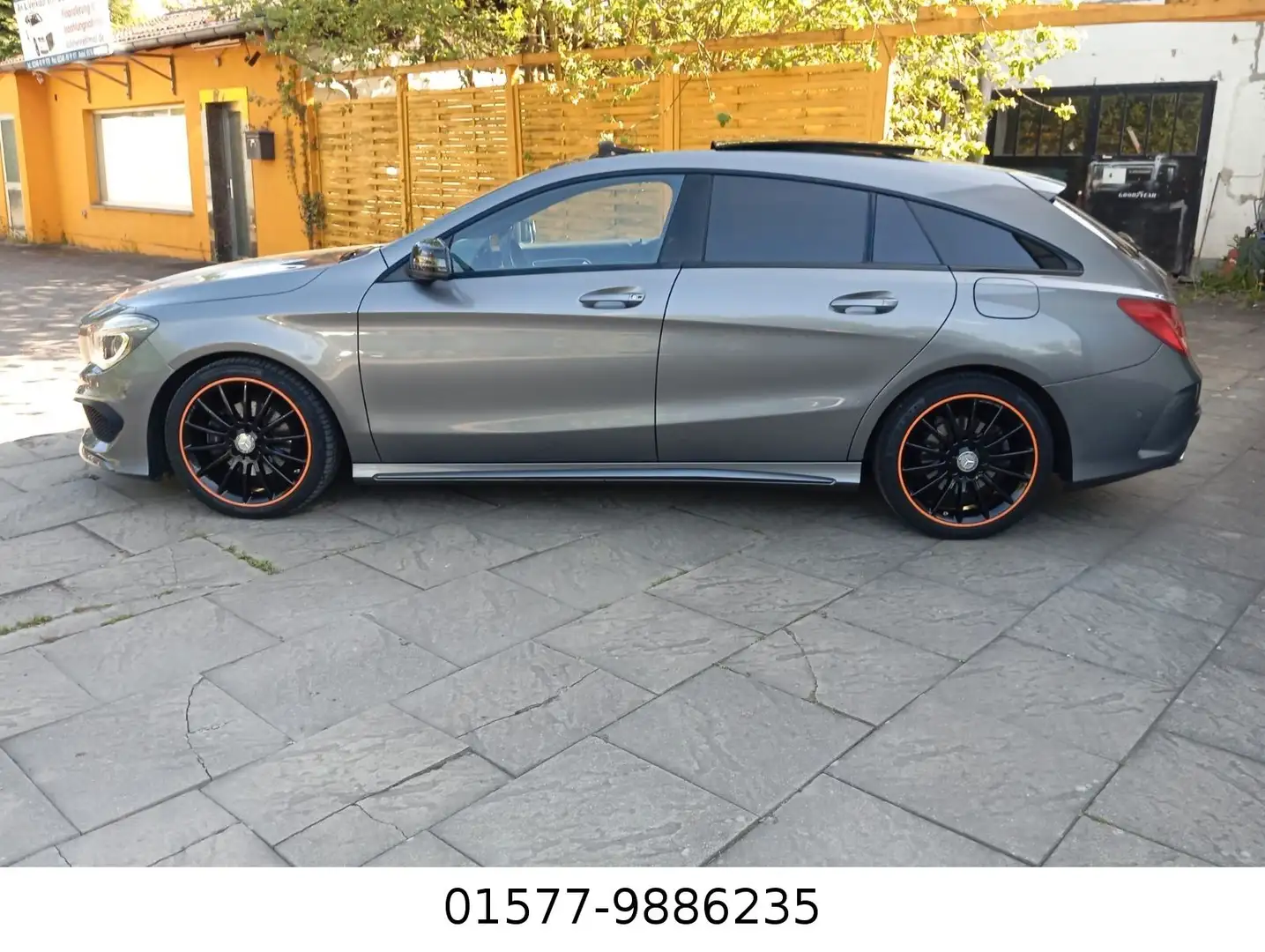 Mercedes-Benz CLA 180 AMG Line Navi Pano Xenon Gris - 2