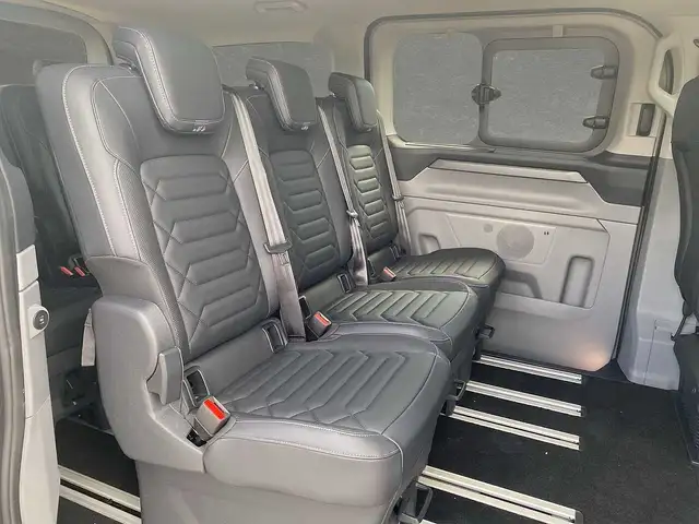 Ford Tourneo Custom view 5