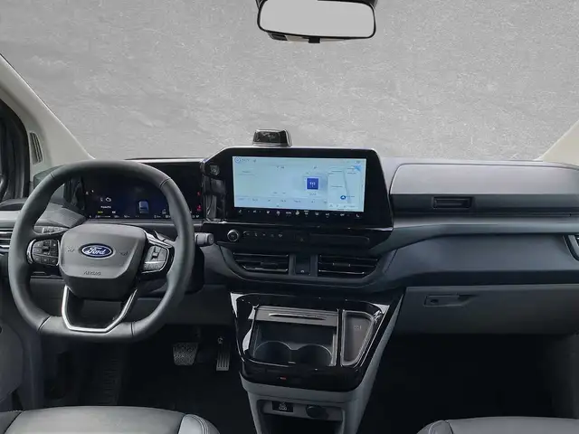 Ford Tourneo Custom view 4