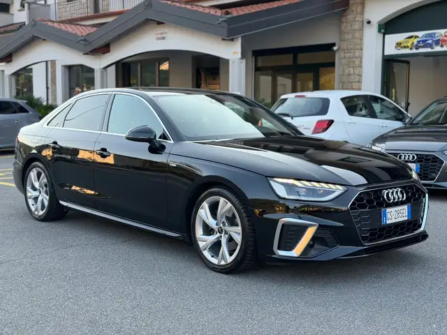 Audi A4 A4 V 2023 Berlina 35 2.0 tdi mhev S line edition 163cv s-tronic