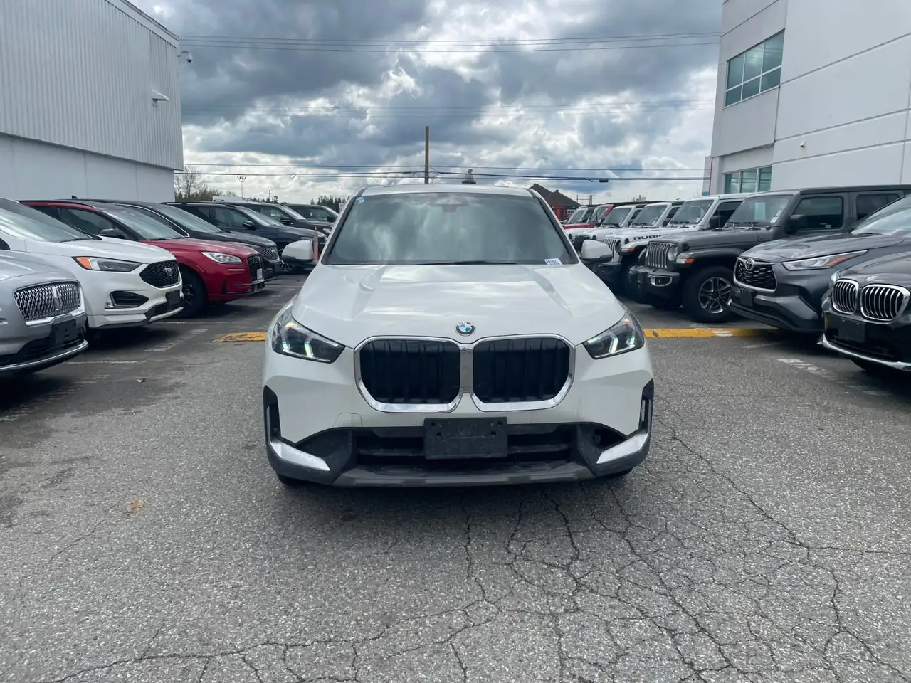BMW X1 снимка BMW X1