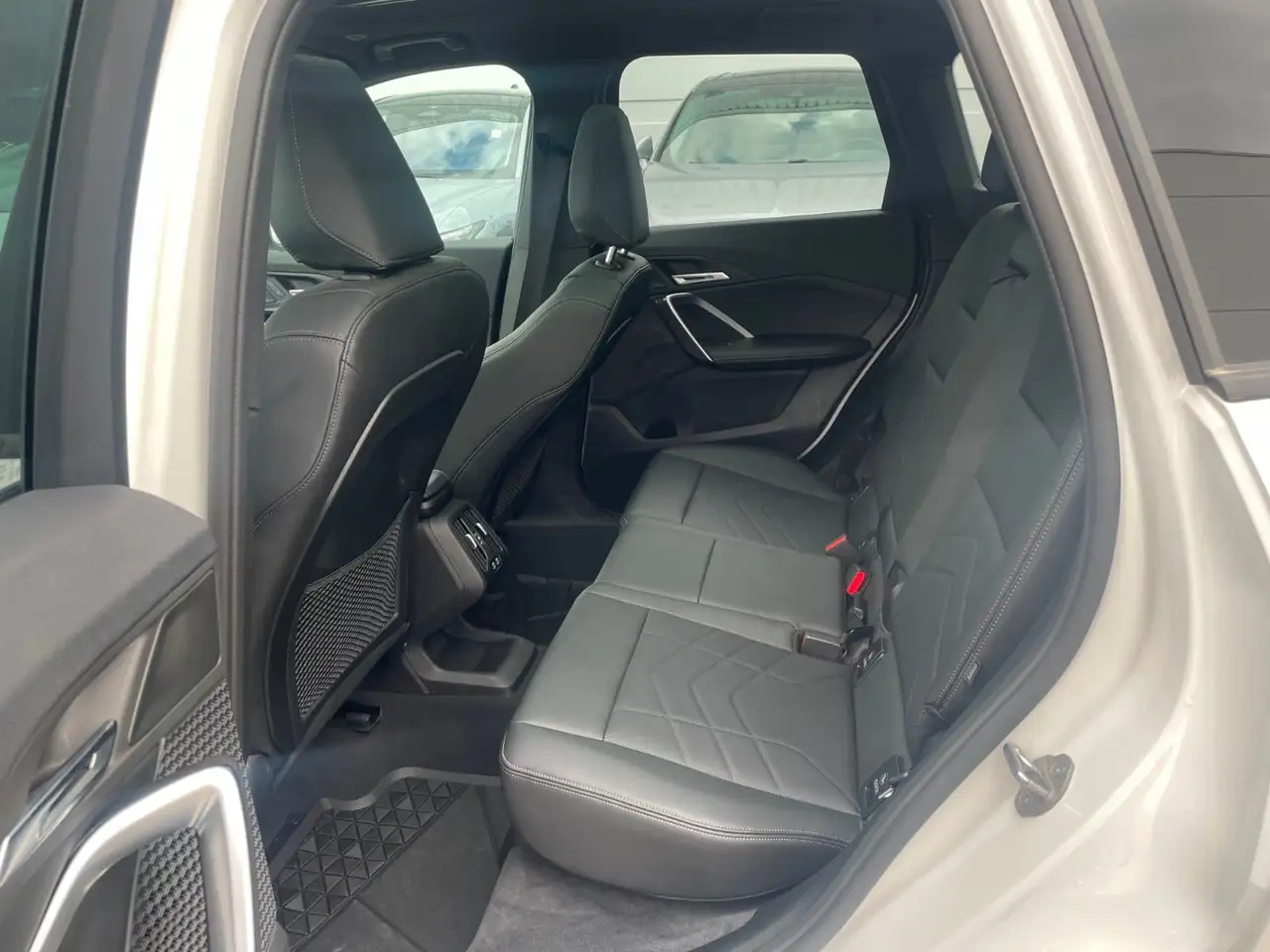 BMW X1 снимка BMW X1