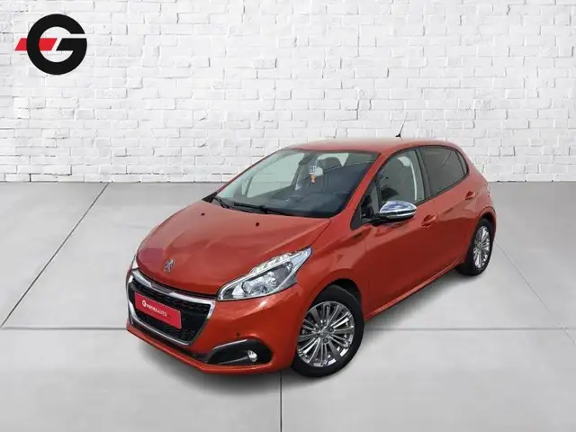 Peugeot 208 main image