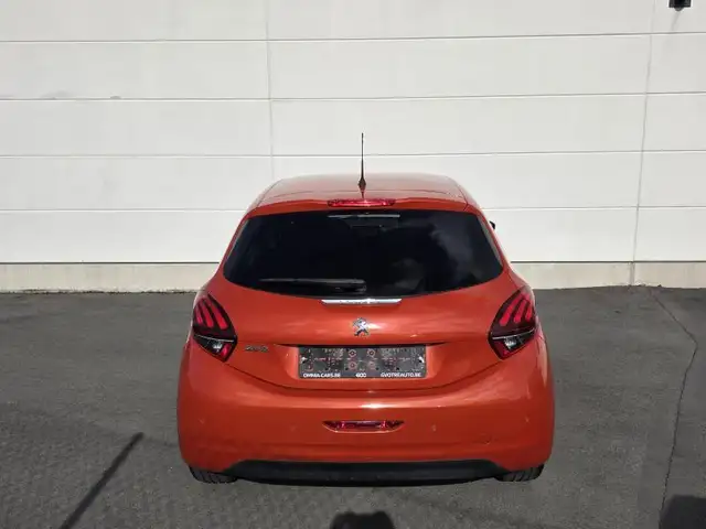 Peugeot 208 view 7