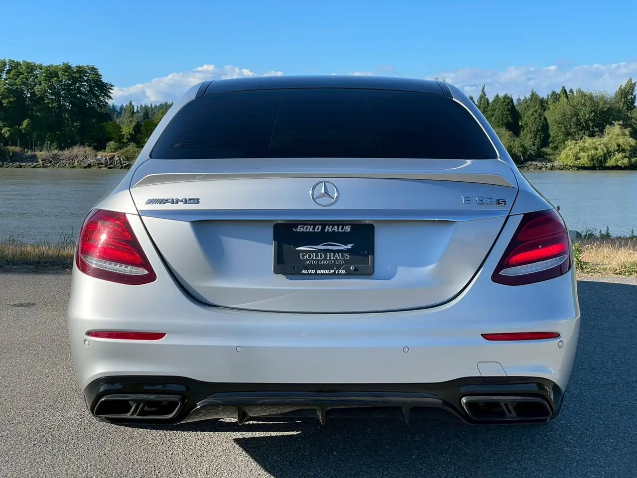 Mercedes-Benz E-Class fotografie Mercedes-Benz E-Class