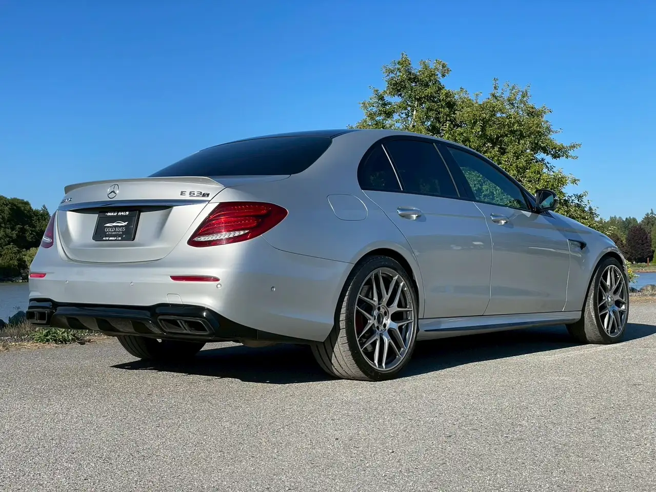 Mercedes-Benz E-Class fotografie Mercedes-Benz E-Class