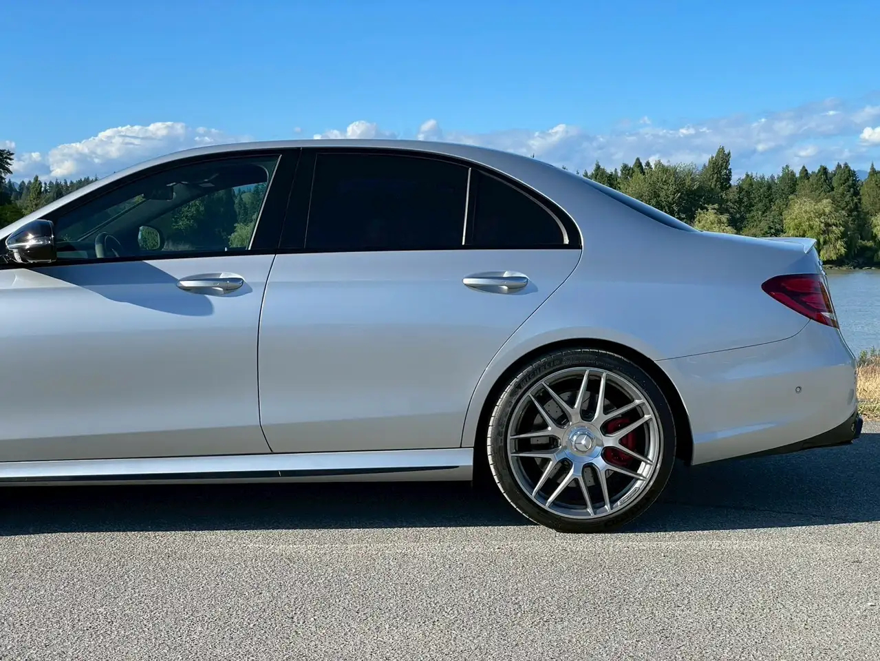 Mercedes-Benz E-Class fotografie Mercedes-Benz E-Class