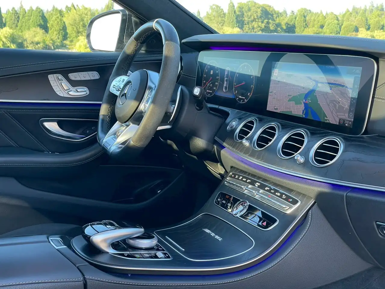 Mercedes-Benz E-Class fotografie Mercedes-Benz E-Class