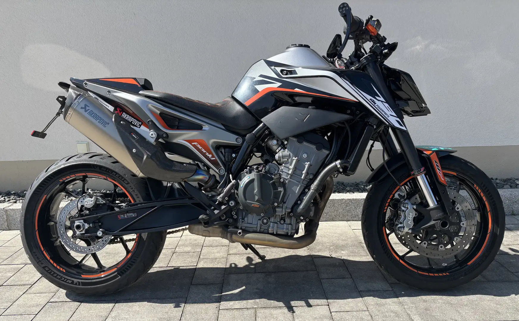 KTM 790 Duke Schwarz - 1