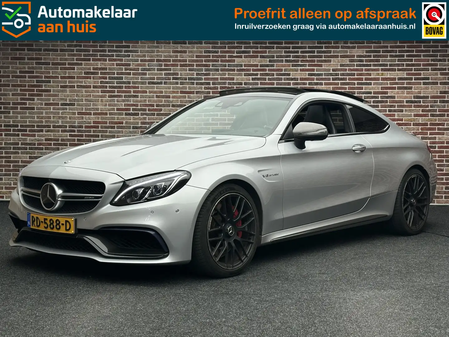 Mercedes-Benz C 63 AMG Coupé S Carbon Pakket Panorama Kuipstoel Head Grijs - 1