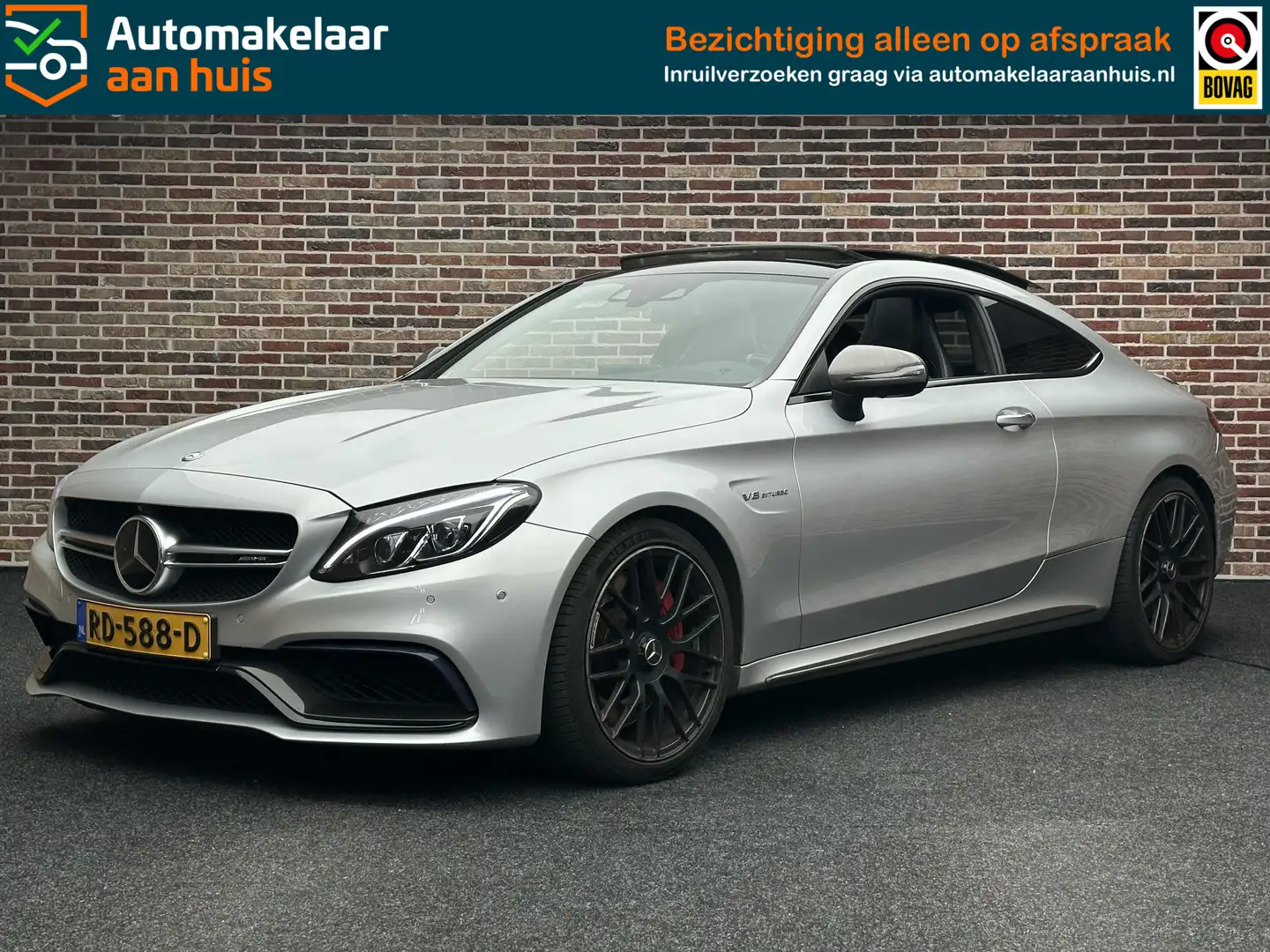 Mercedes-Benz C 63 AMG Coupé S Carbon Pakket Panorama Kuipstoel Head Grey - 1