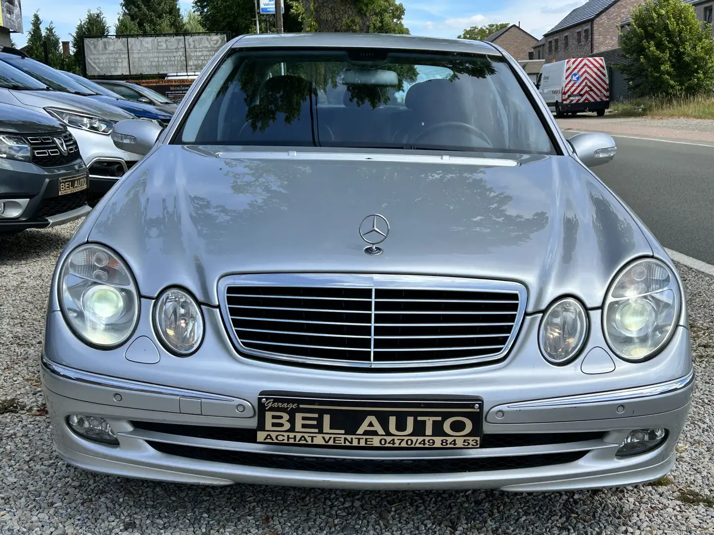 Mercedes-Benz E 200 CDI Avantgarde-Boîte automatique-XENON-CLIM-PDC Grijs - 2
