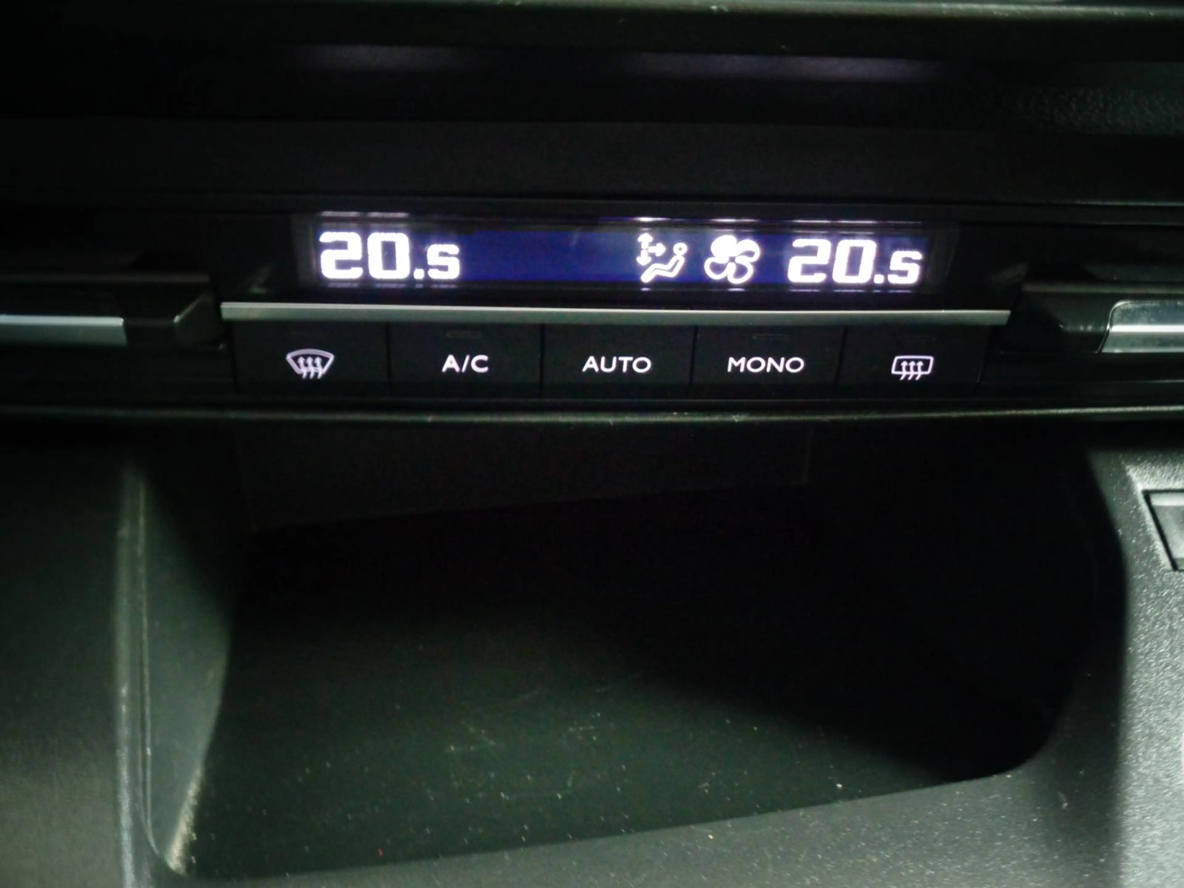 Opel Combo Life Edition Klimaaut.Navi.SHZ.Kamera,AHK — photo 12
