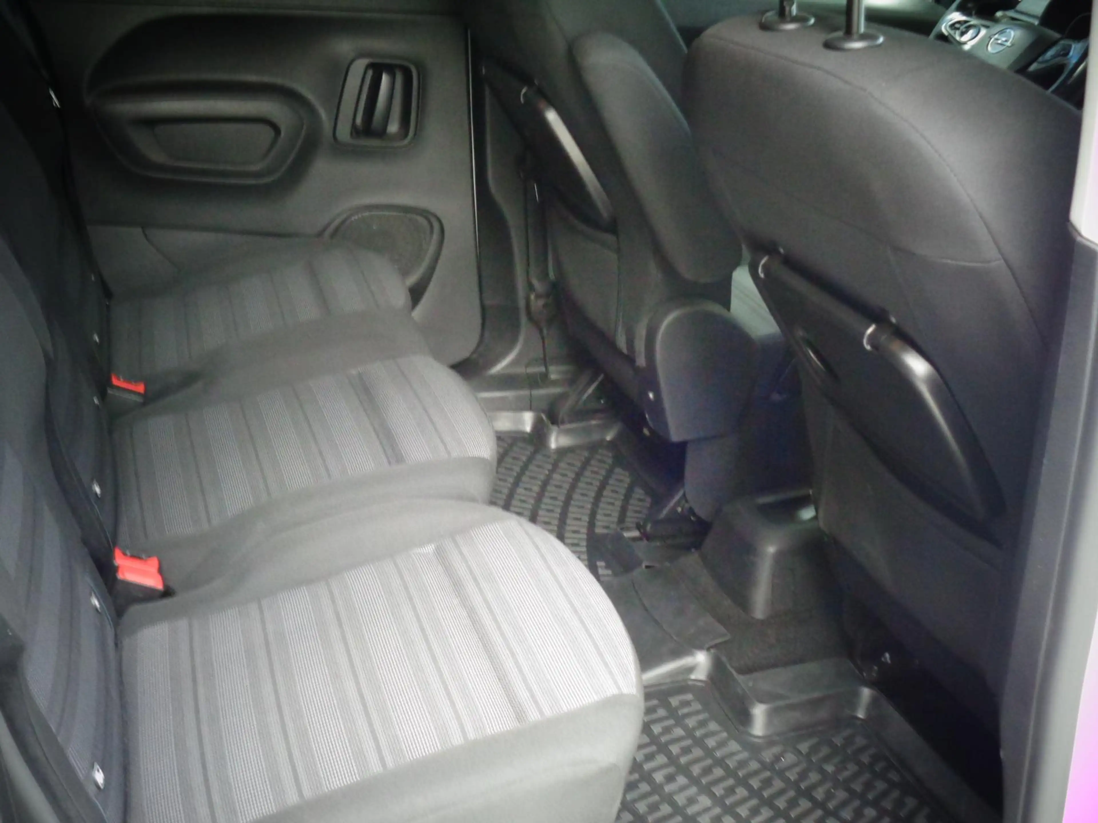 Opel Combo Life Edition Klimaaut.Navi.SHZ.Kamera,AHK — photo 15