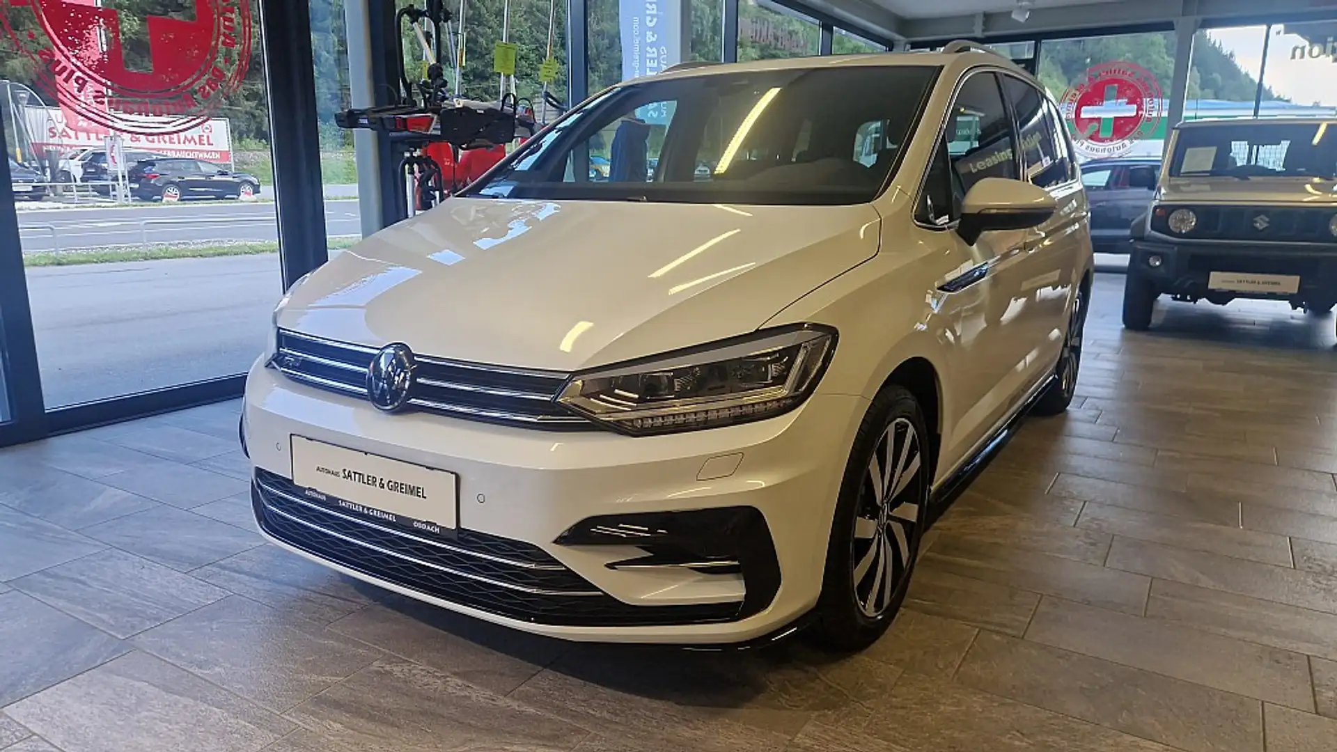 Volkswagen Touran 1,5 TSI ACT R-Line DSG Weiß - 1