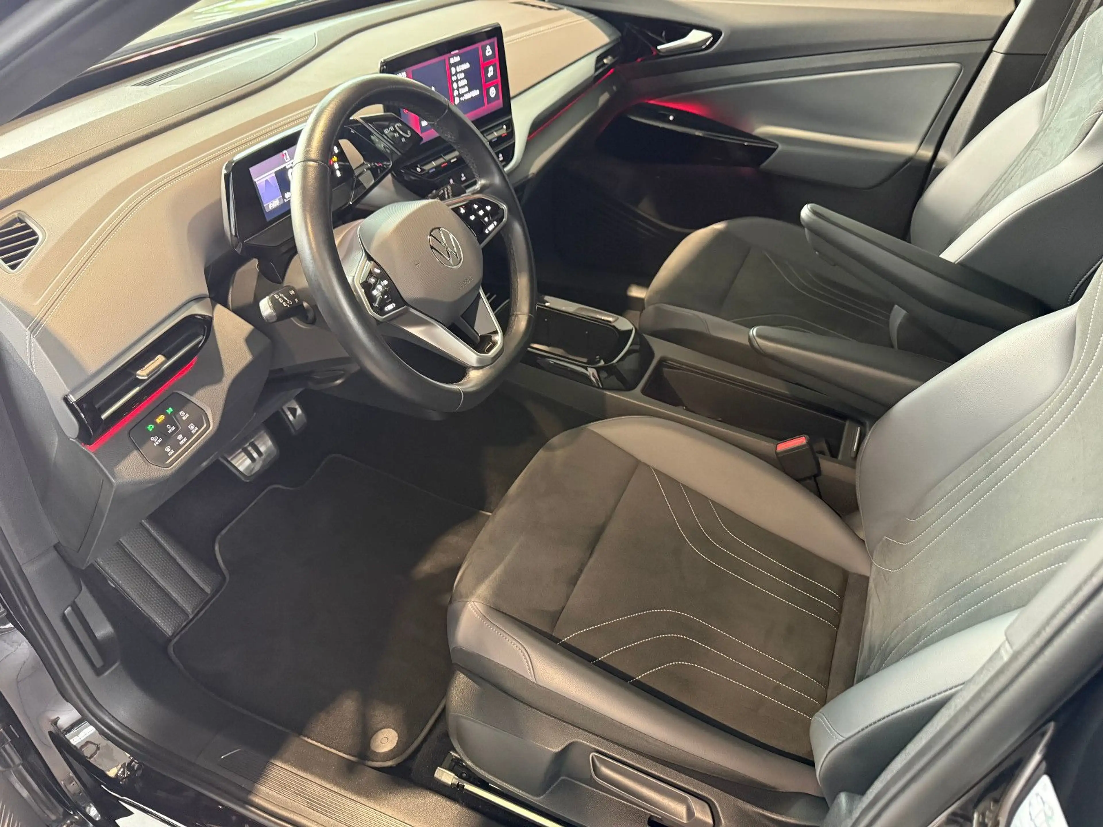 Volkswagen ID.4 Pro Performance 150 kW HUD/MATRIX/KAM/AHK — photo 12