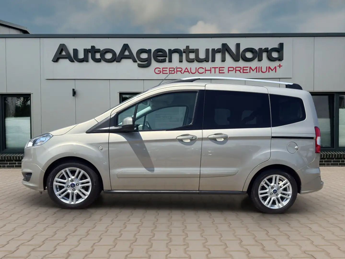 Ford Tourneo Courier Titanium 1.0 EcoBoost SHZ+PDC Сірий - 2