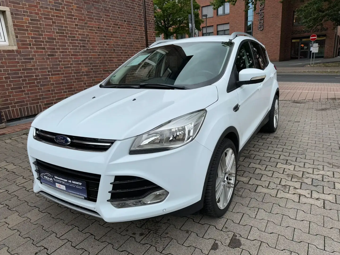 Ford Kuga Titanium*TOP*GARANTIE Weiß - 1