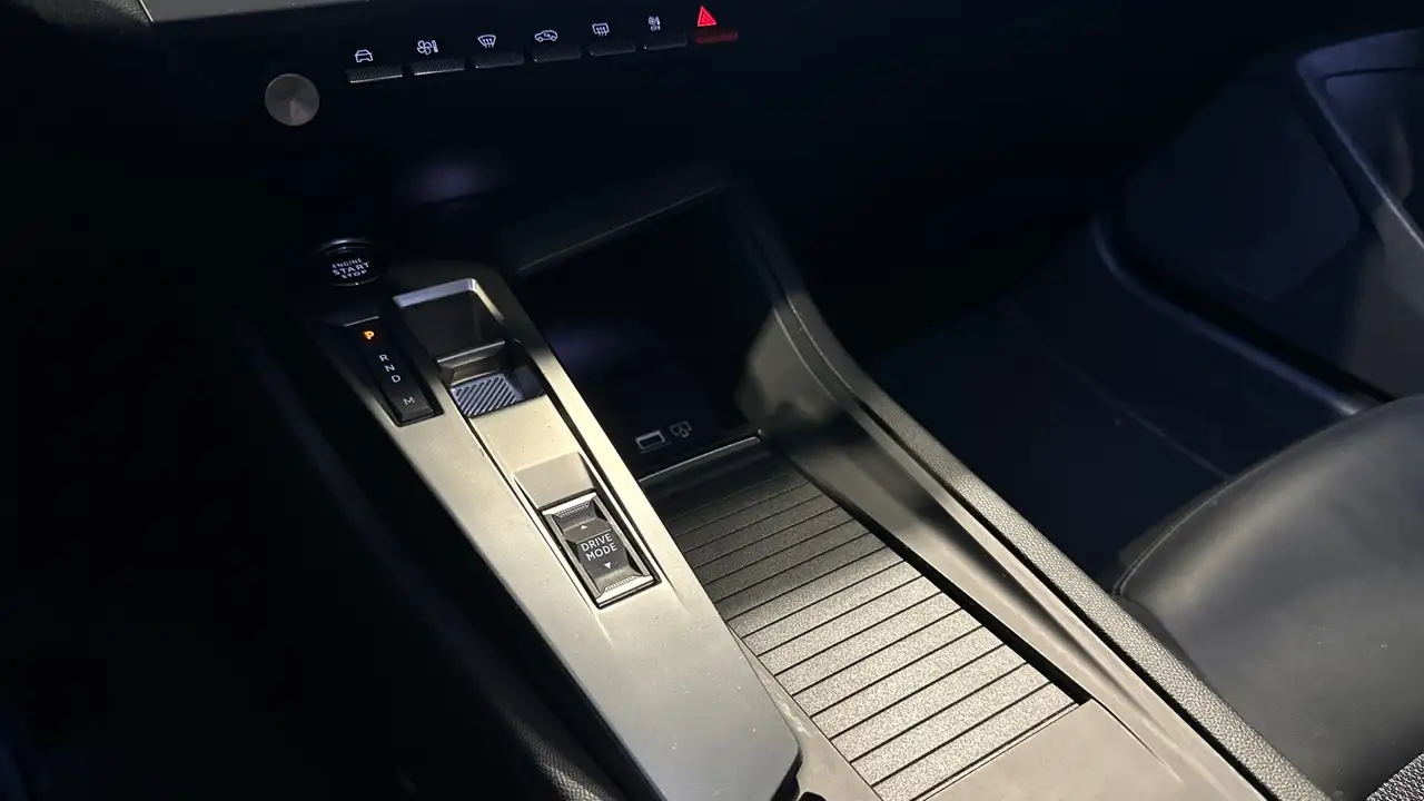 Peugeot 308 308 — photo 18
