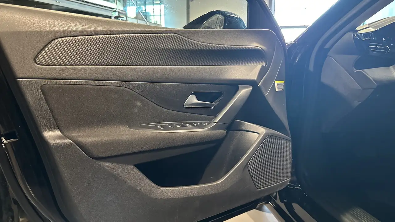 Peugeot 308 308 — photo 10