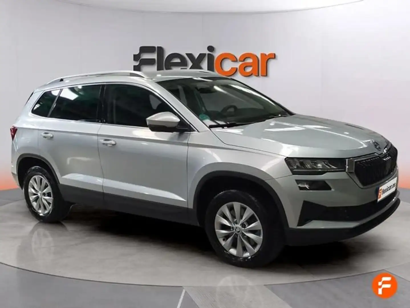 Skoda Karoq 1.5 TSI Selection ACT DSG 110KW Gris - 2