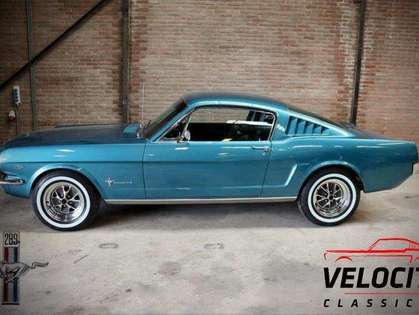 Ford Mustang Fastback C-code full restored to new!