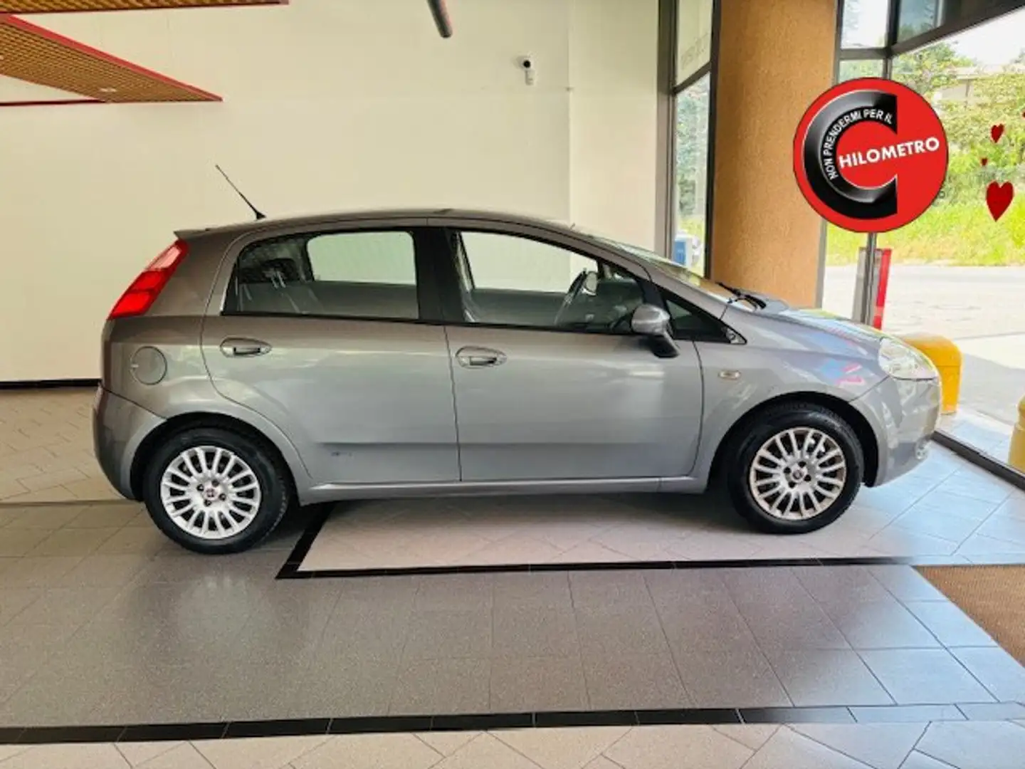 Fiat Grande Punto 5p 1.2 Active 65cv Gris - 1