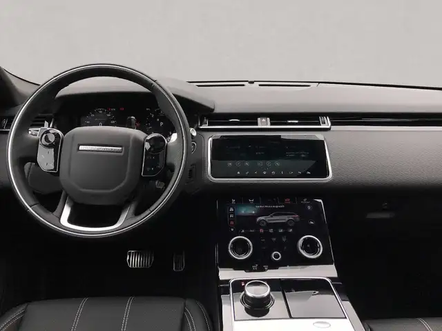 Land Rover Range Rover Velar view 4