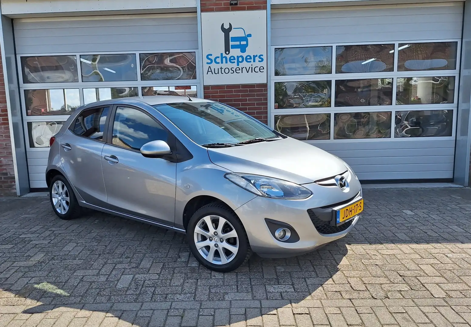 Mazda 2 1.3 TS- Airco | Stoelverwarming | Allseason Banden Argent - 2