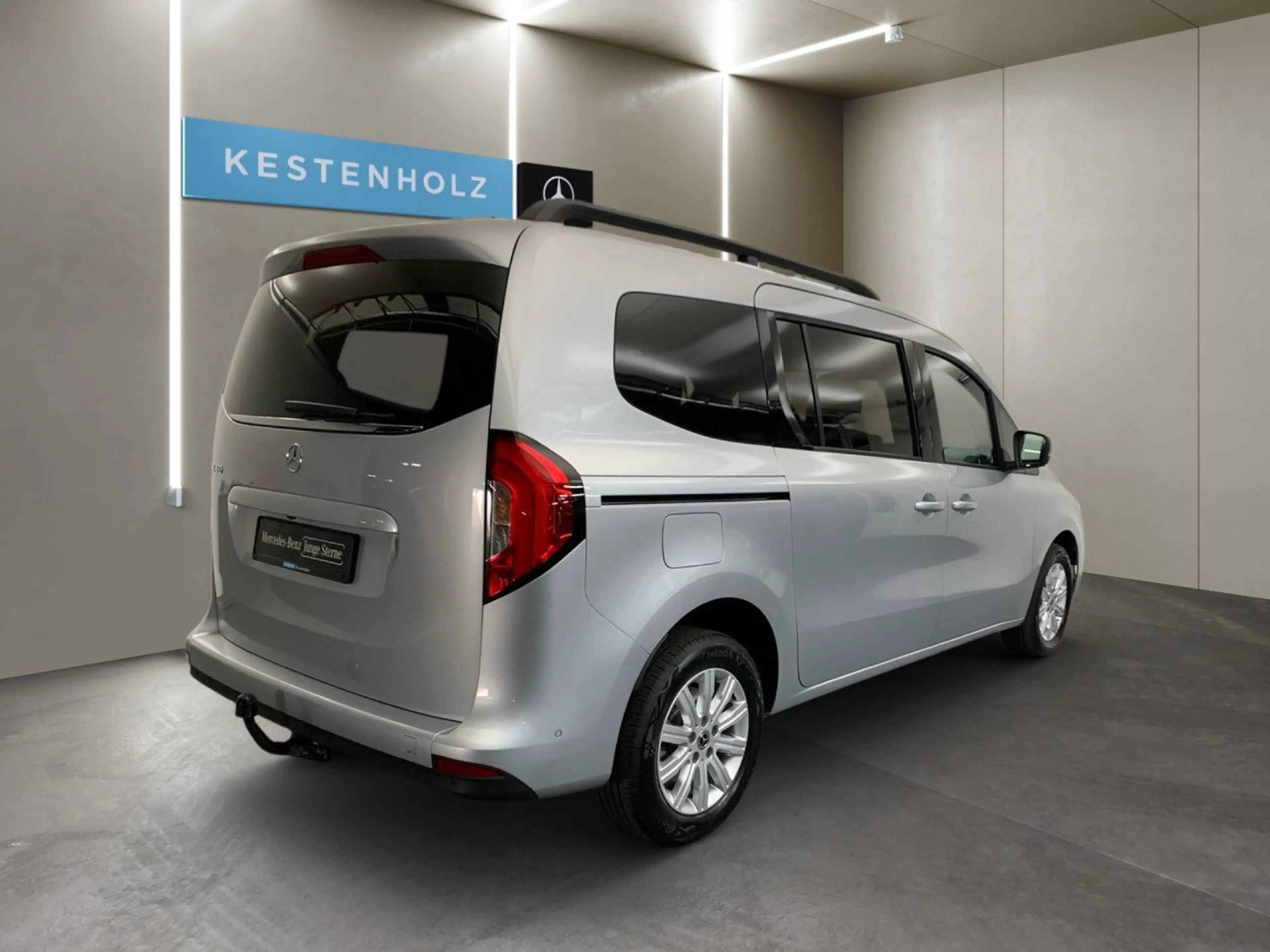 Mercedes-Benz T-Class T 180 Lang LED AHK Keyl-GO Kamera Spurhalt-Ass PTS — photo 4