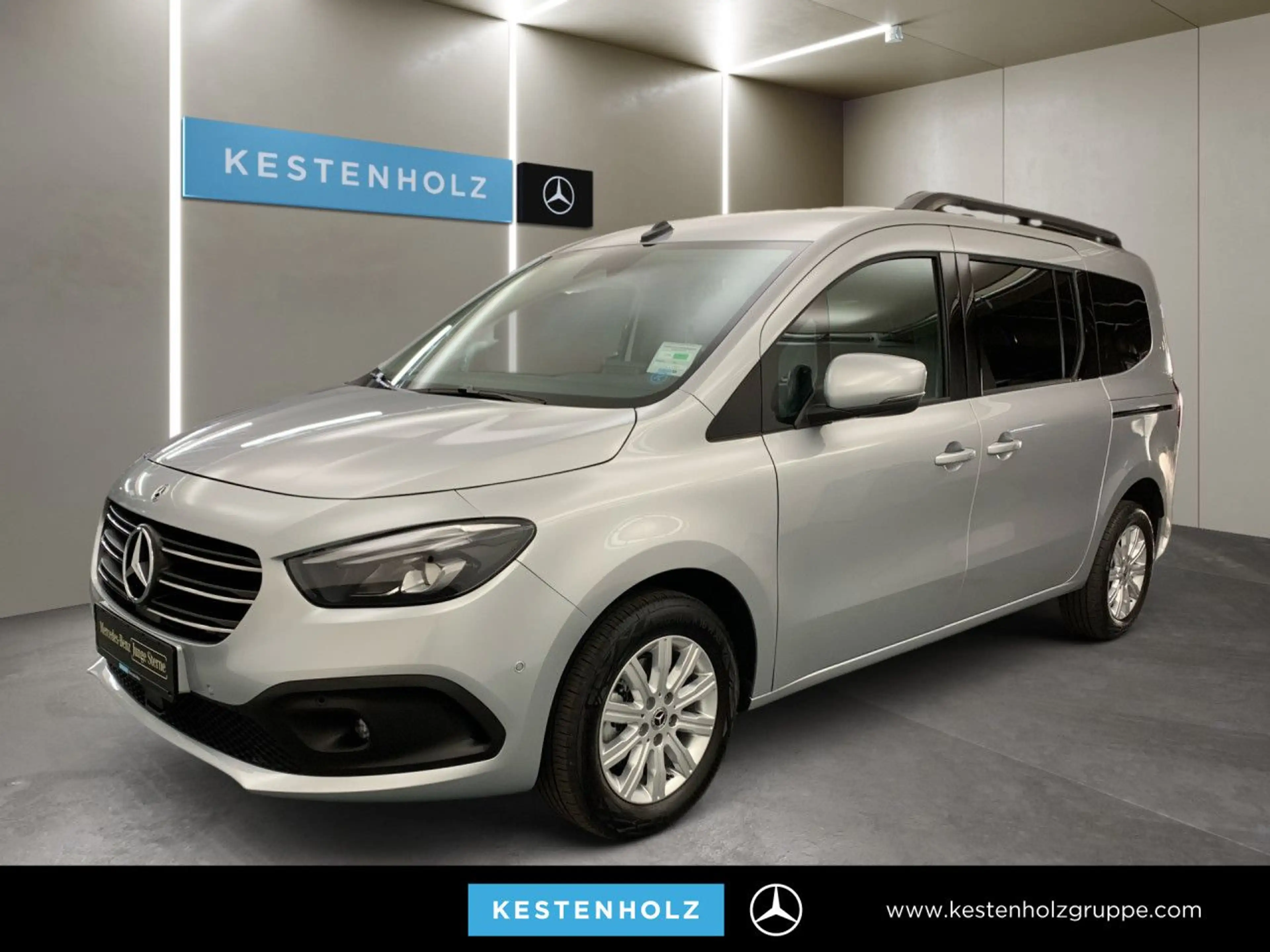 Mercedes-Benz T-Class T 180 Lang LED AHK Keyl-GO Kamera Spurhalt-Ass PTS