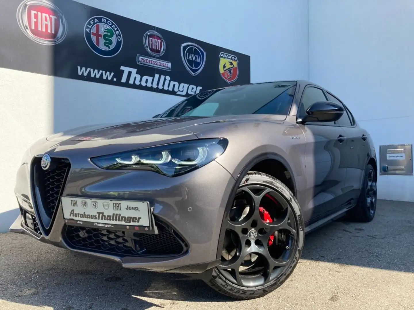 Alfa Romeo Stelvio Veloce 2.2 Jtdm 210psAut Awd Grau - 2