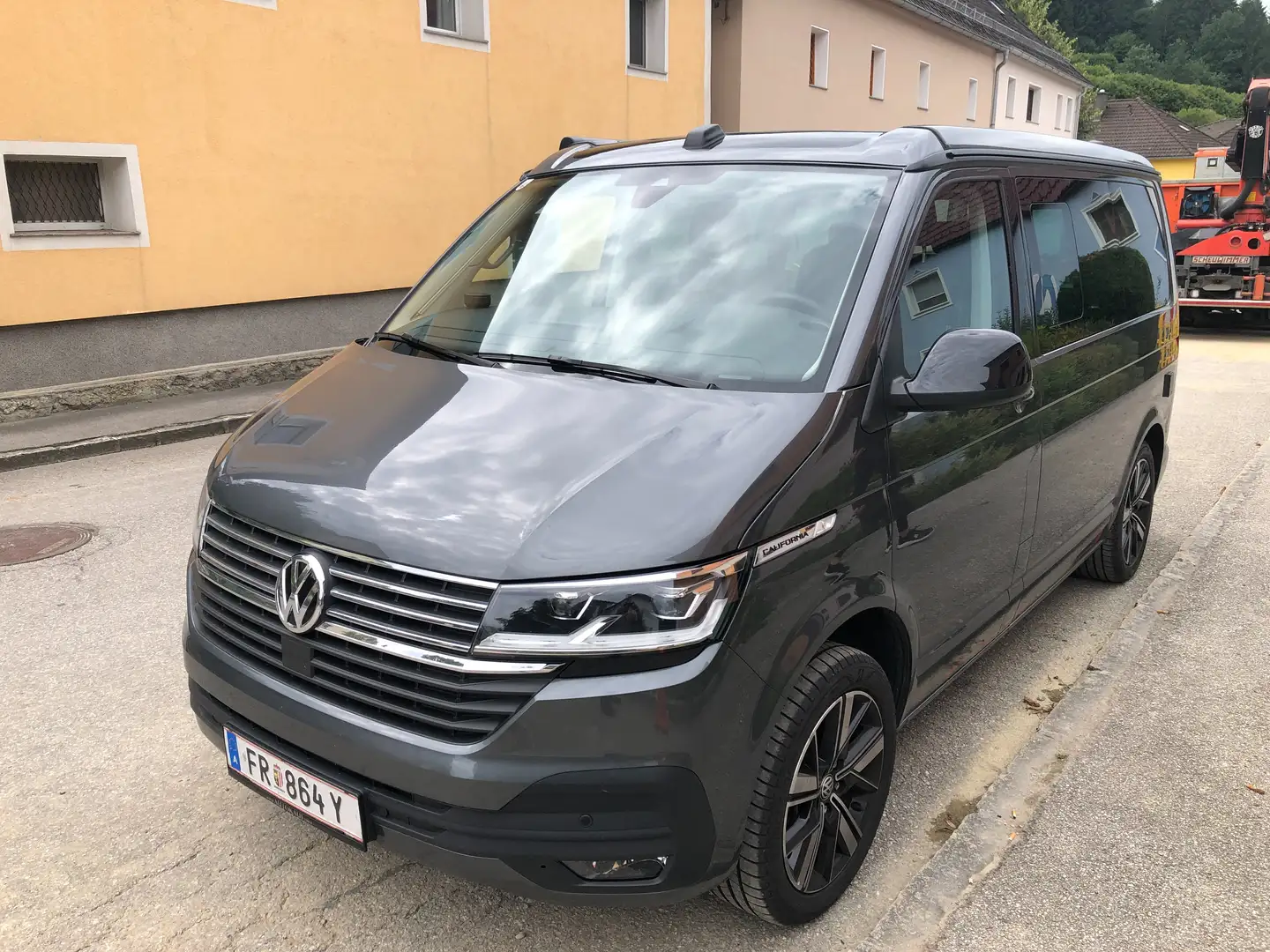 Volkswagen T6.1 California Beach - 1