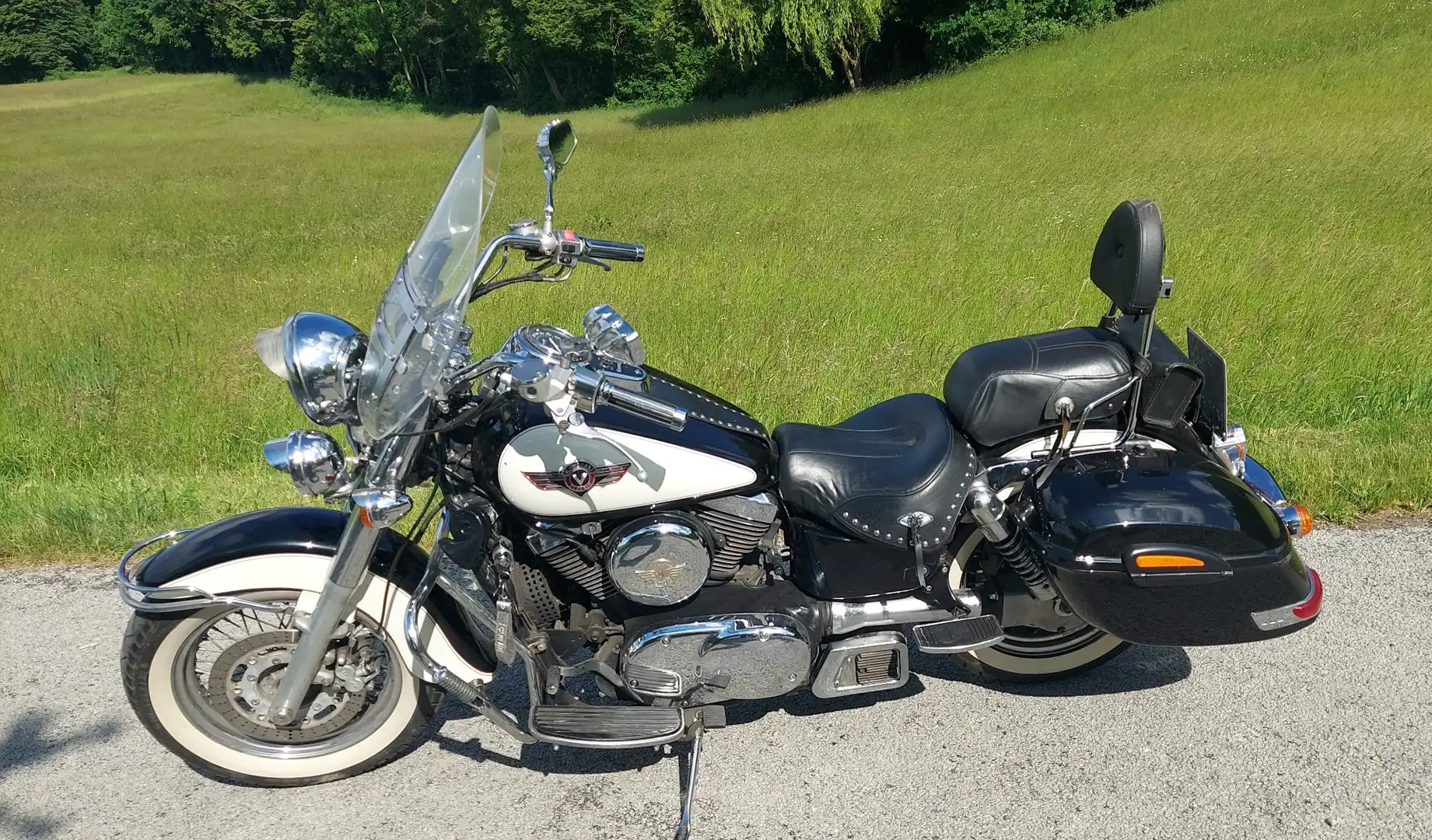 Kawasaki VN 1500 CLASSIC in Sonderlackierung Harley-Optik Weiß - 1