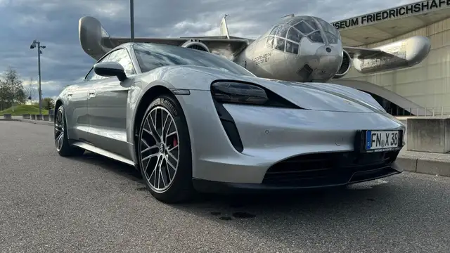 Porsche Taycan 4S LED-Matrix/Nachtsicht./20"Turbo ALU