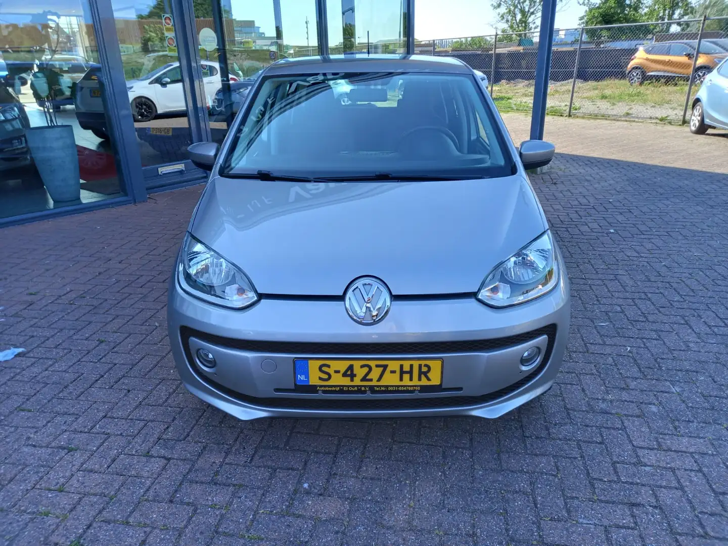Volkswagen up! 1.0 move up! BlueMotion, Airco, Multimedia, Stoelv Gris - 2