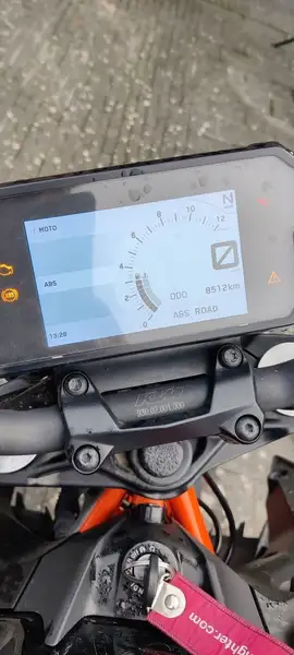 KTM 390 Duke - foto 5