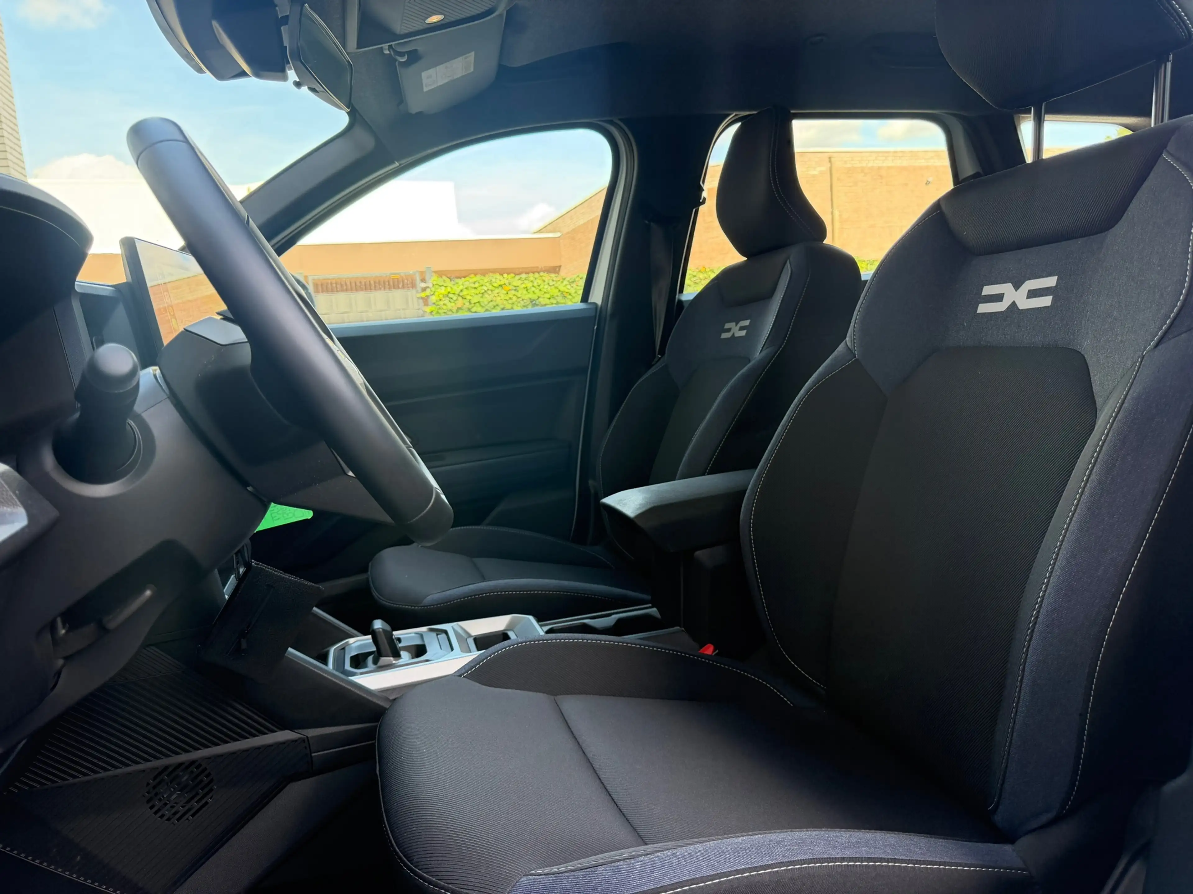Dacia Bigster 1.8 Hybrid 155 Expression, lage kilometers — photo 5