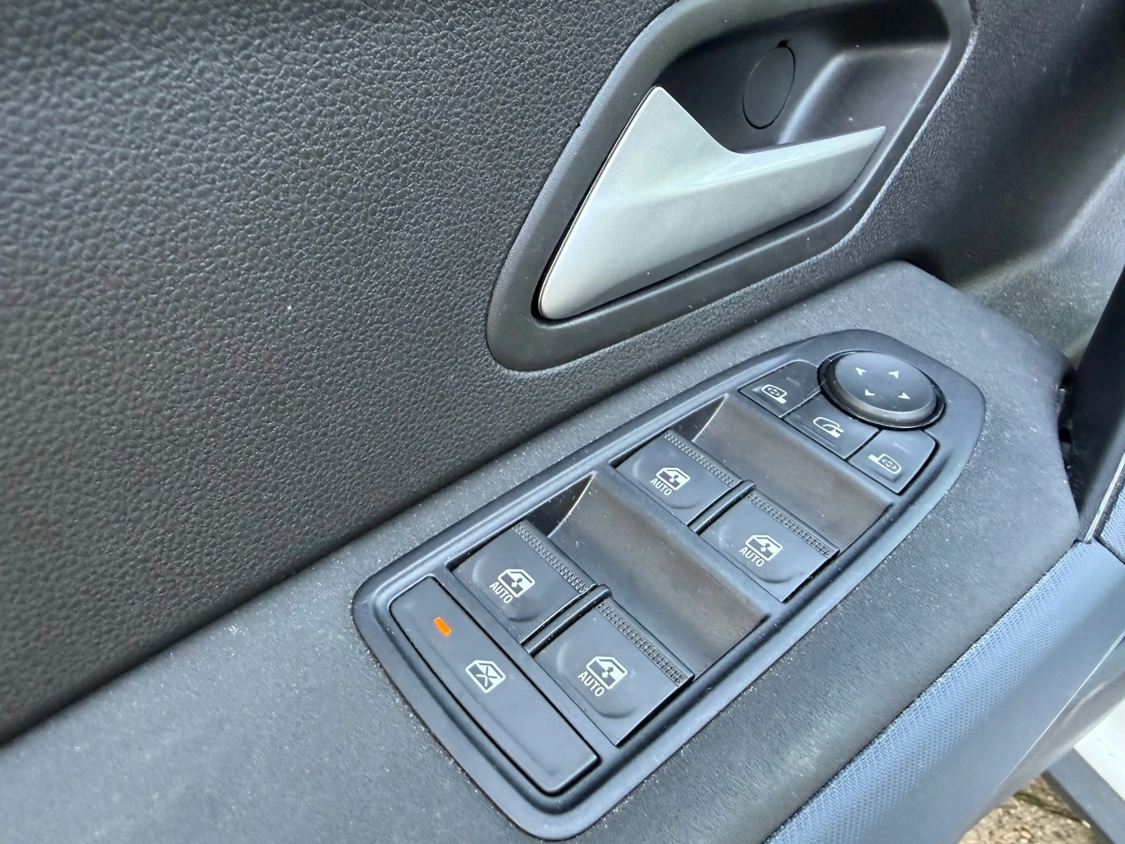 Dacia Bigster 1.8 Hybrid 155 Expression, lage kilometers — photo 6