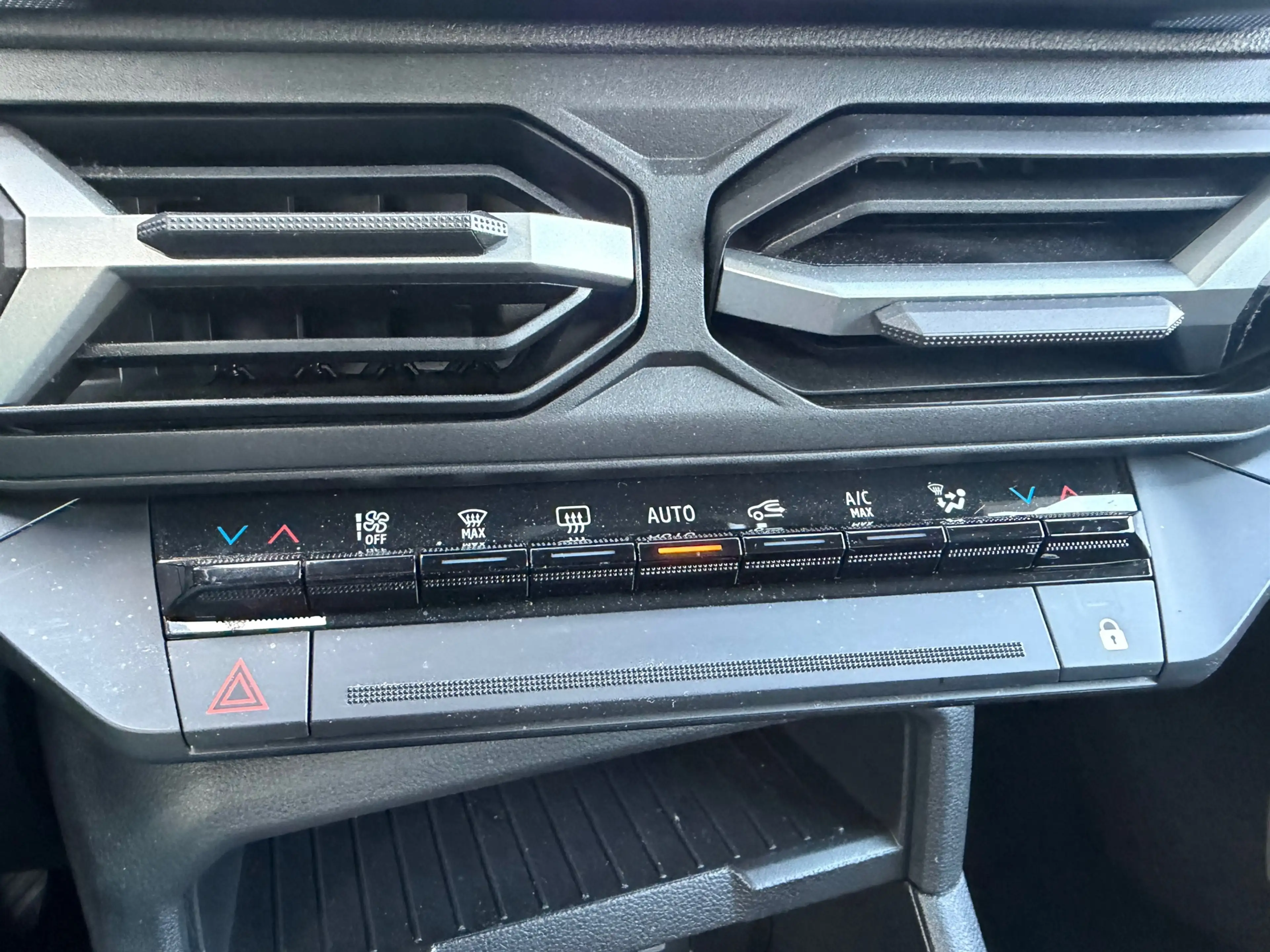 Dacia Bigster 1.8 Hybrid 155 Expression, lage kilometers — photo 14