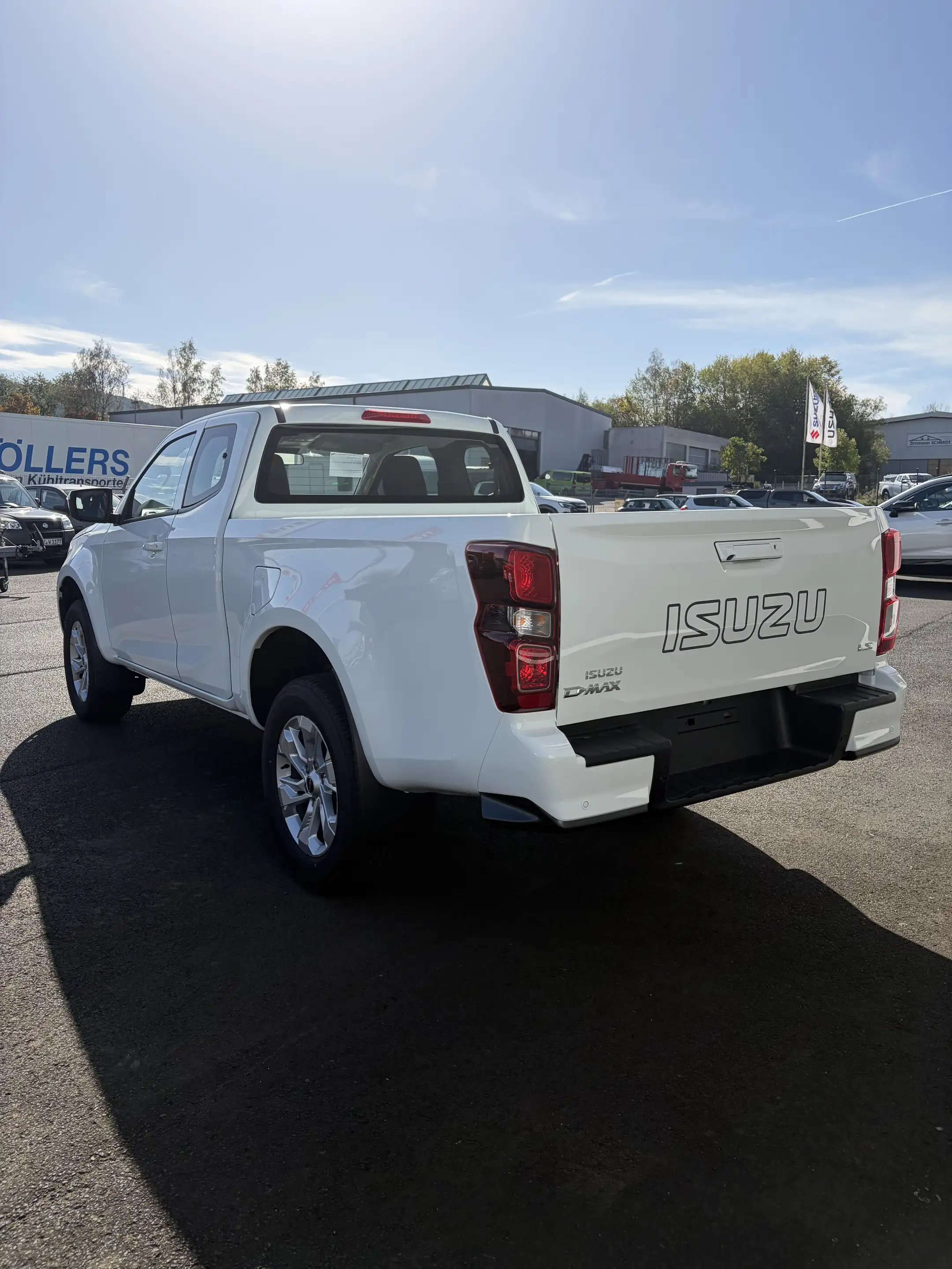 Isuzu D-Max 2.2, Double Cab 4WD Autm. LS — photo 2