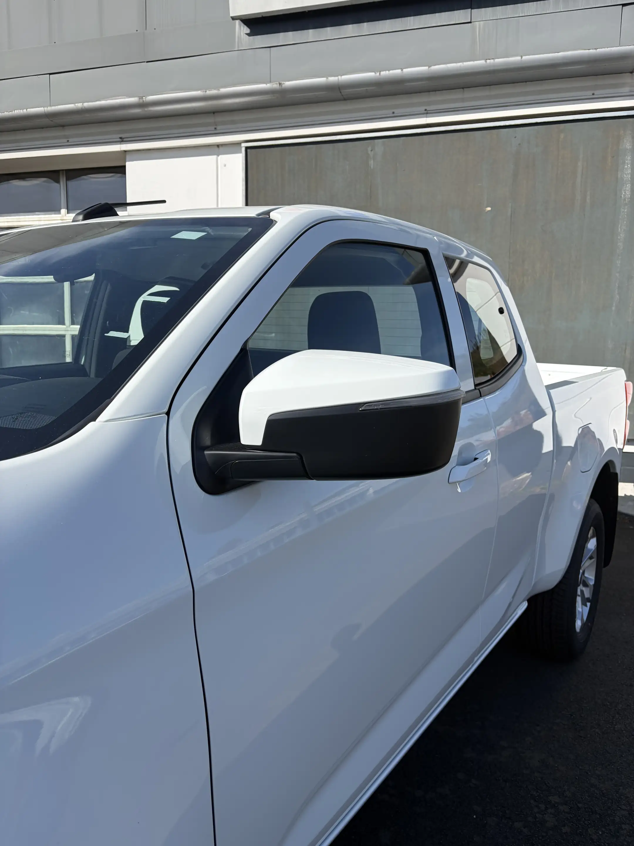 Isuzu D-Max 2.2, Double Cab 4WD Autm. LS — photo 5