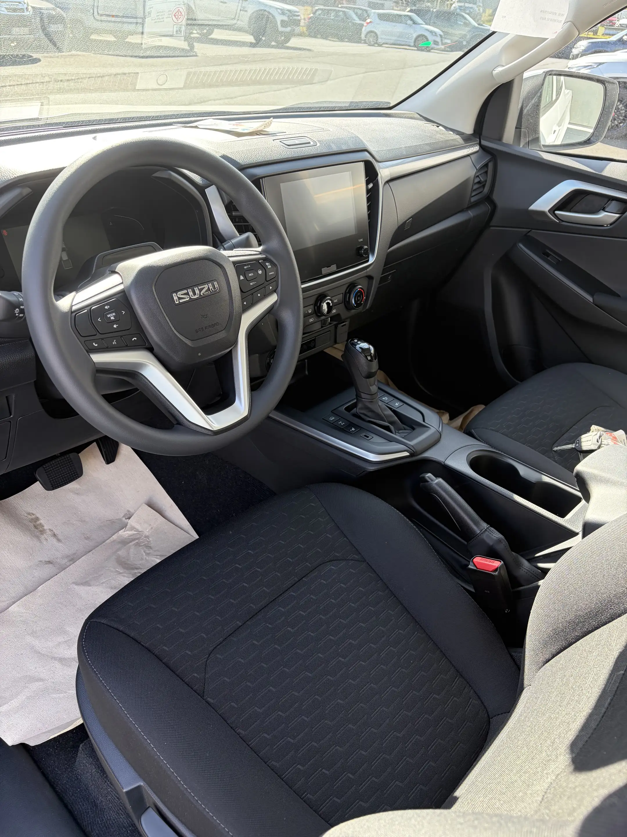 Isuzu D-Max 2.2, Double Cab 4WD Autm. LS — photo 7
