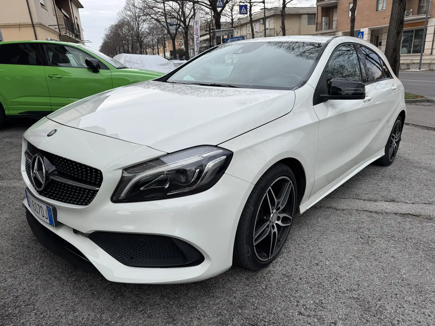 Mercedes-Benz A 200 d Premium 4matic auto my16 - 1